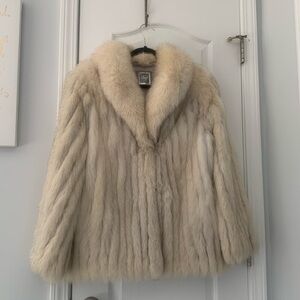 Saga Fox‎ vintage Blue Fox size M elegant classic luxury romantic winter